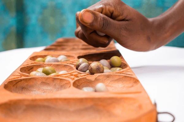 close mans hand he takes 600nw 1288566316.jpg